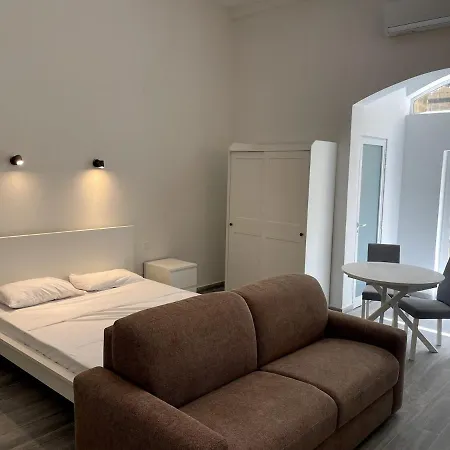 The Old Mint House Sleeps 15 Σπίτι διακοπών