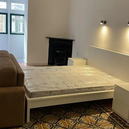 The Old Mint House Sleeps 15