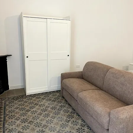 The Old Mint House Sleeps 15 Casa vacanze *