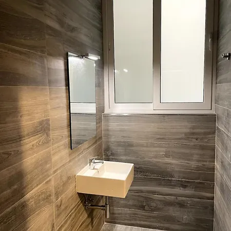 The Old Mint House Sleeps 15 Casa vacanze La Valletta