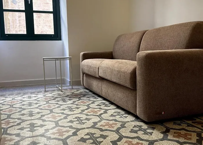 The Old Mint House Sleeps 15 Tatil Evi